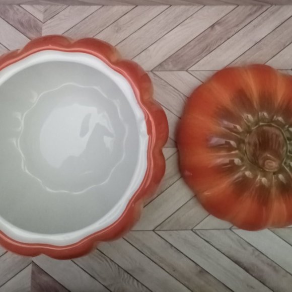 Ceramic Pumpkin jar for all seasons - Picture 6 of 12